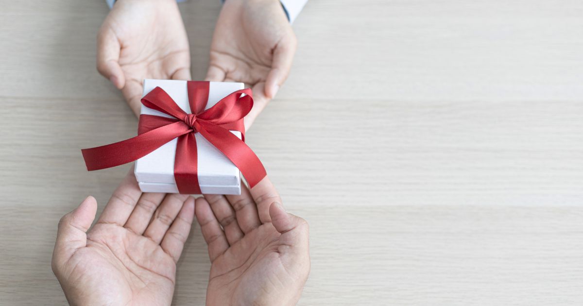 How to Pick Gifts Even Better Than Santa, Using Science