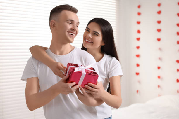 8 Gifts for Girlfriend Ideas
