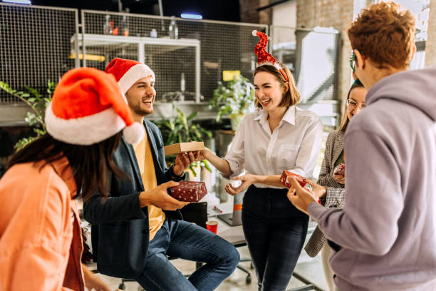 Last Minute Gifts for Coworkers 2025: Thoughtful, Practical & Office-Ready