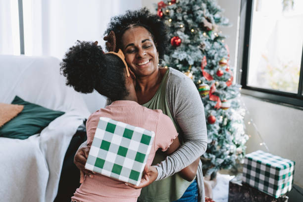Last Minute Christmas Gifts for Parents 2025: Thoughtful, Practical & Heartwarming
