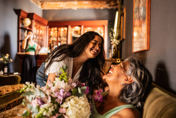 9 Birthday Gifts for Mom Under $20 (Thoughtful & Affordable Ideas 2026)