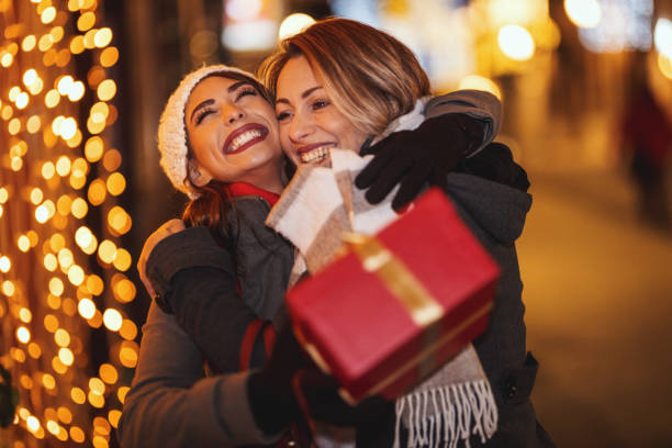 Sentimental Birthday Gifts for Best Friend (Meaningful & Heartfelt Ideas She’ll Never Forget)